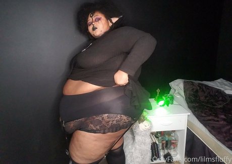 lilmsfluffy model sex pics