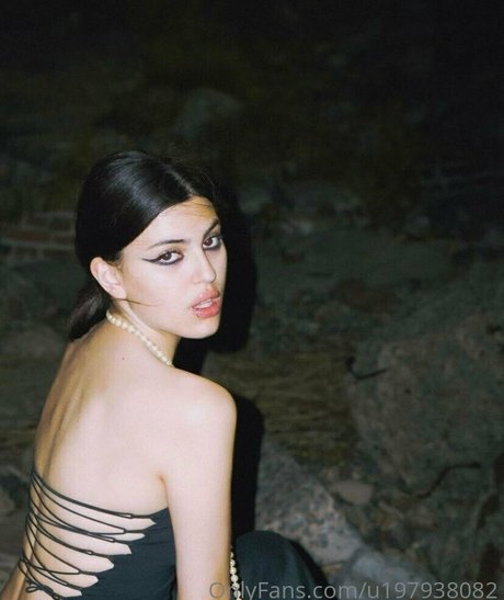 desire bunny star pornographic image