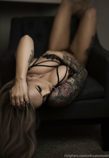 mfccammode1 model naked picture