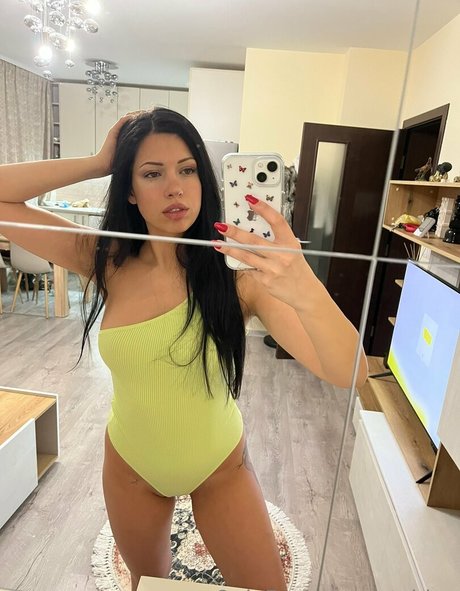 chloehoey nude actress pics