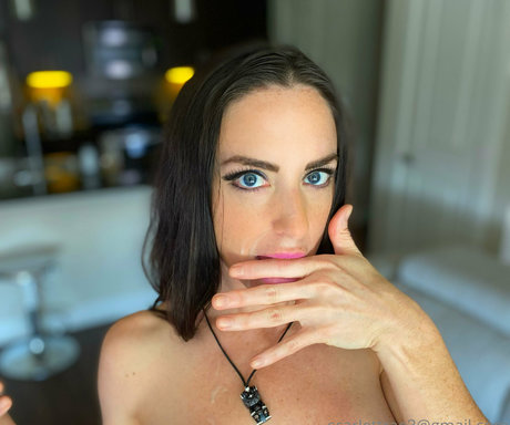 scarred4life3 erotic pornstar picture