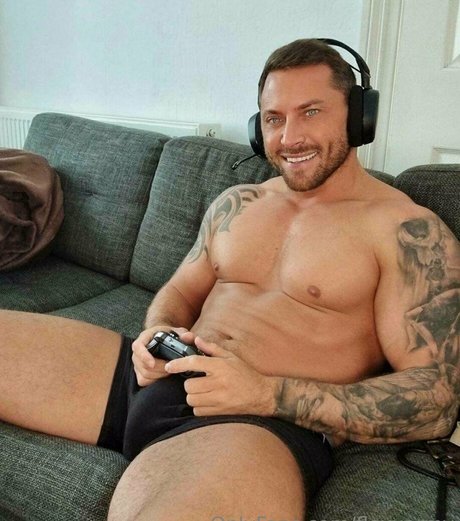 flexxarmy pornstar top photo