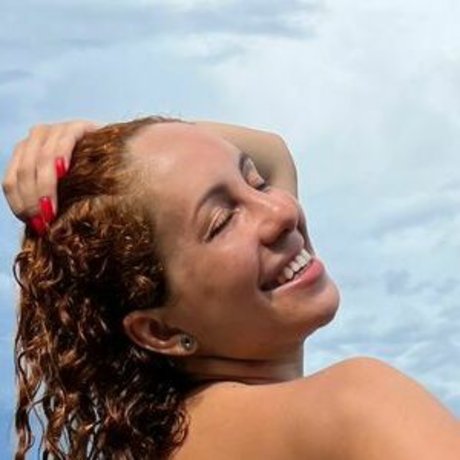 Roberta Faganelli star hot pics