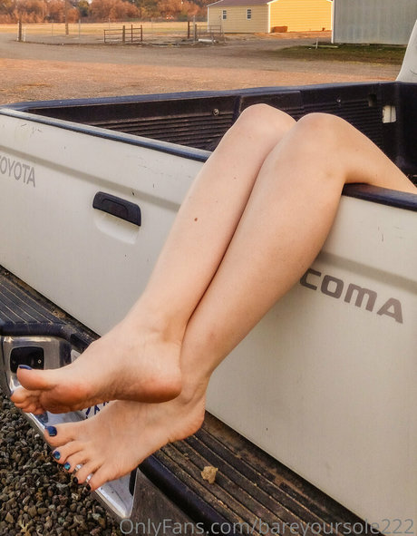 bareyoursole222 model nude photos