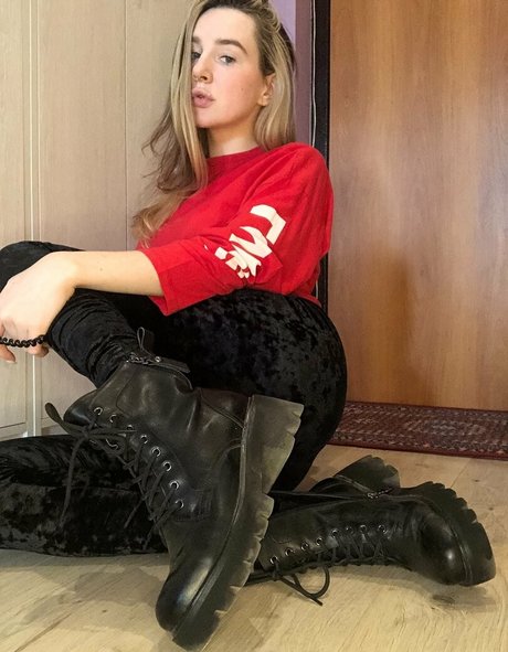 emilybaileyfeet pornstar images