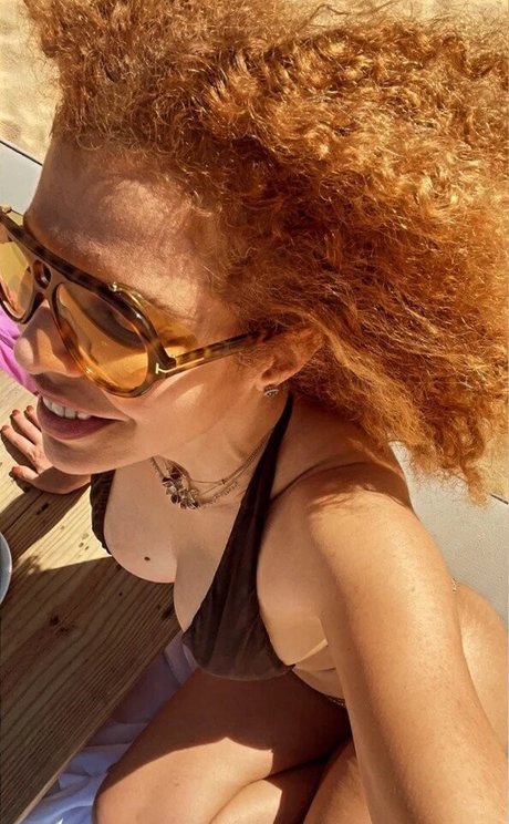 Vanessa Da Mata sex actress photos