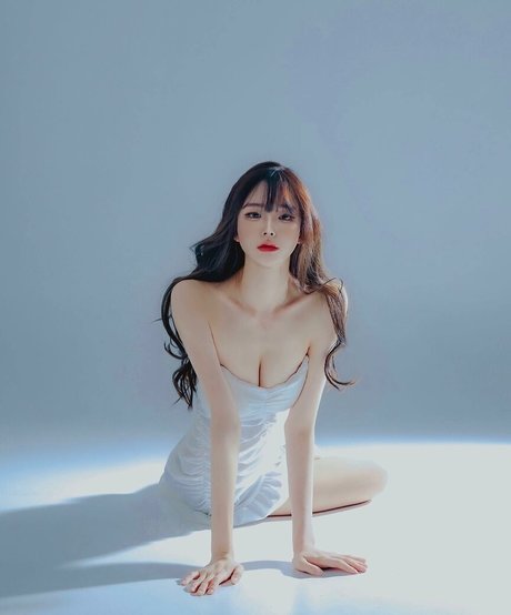 gpdnjs__k pornstar naked photo