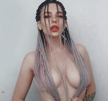 Kit Lilith beautiful pornstar image