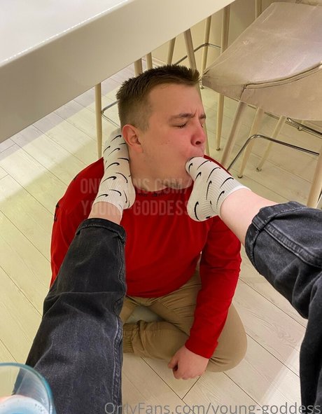 YoungGoddess star hot image