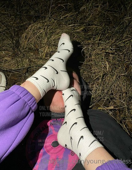 YoungGoddess pornstar naked photo