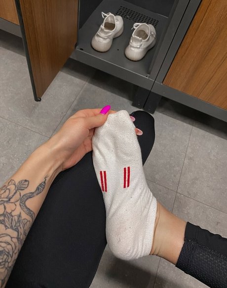 YoungGoddess model perfect pic