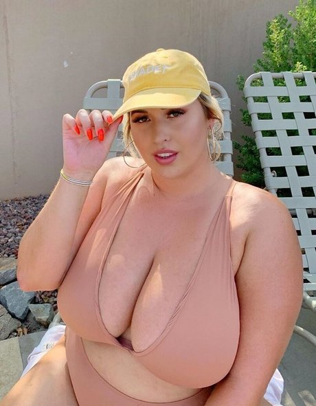 Lo Sangstaaa high quality pornstar gallery