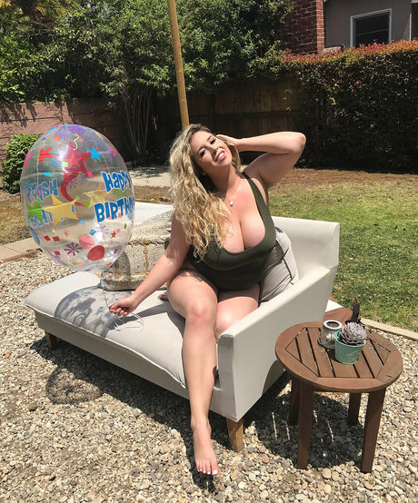 Lo Sangstaaa high quality model photo