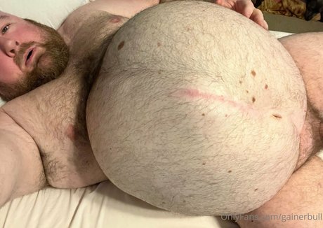 gainerbull nudes model photo