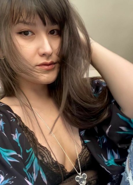 Thais Matsufugi beautiful actress images