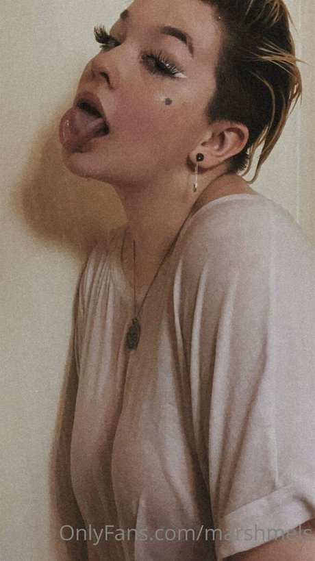 marshmels model nude images