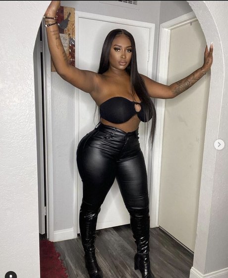 Nathalia Domingos erotic actress photo