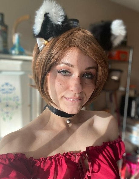 cloverpaigepremium xxx model photo