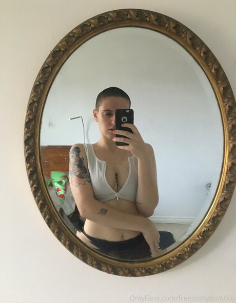 freeslxttydomboy beautiful pornstar photo