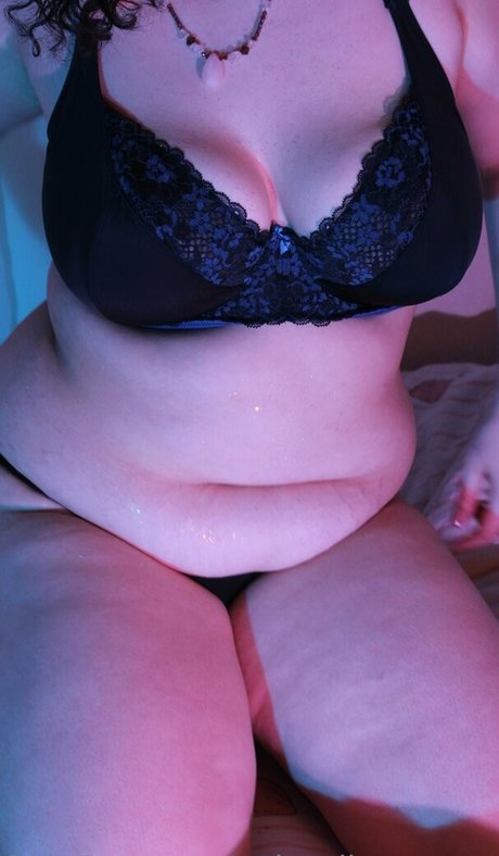 aphroditetummy star nude photos