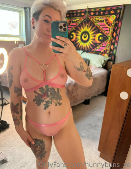 hunnybuns xo pornstar beautiful archive