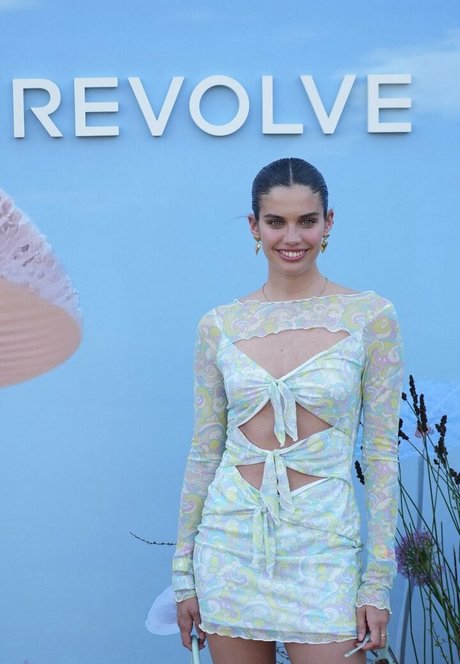 Sara Sampaio perfect pornstar gallery