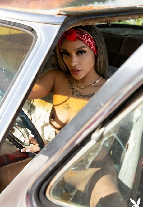 Londyn Chanel pornstar exclusive photos