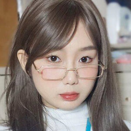 KissQwQ pornstar erotic picture