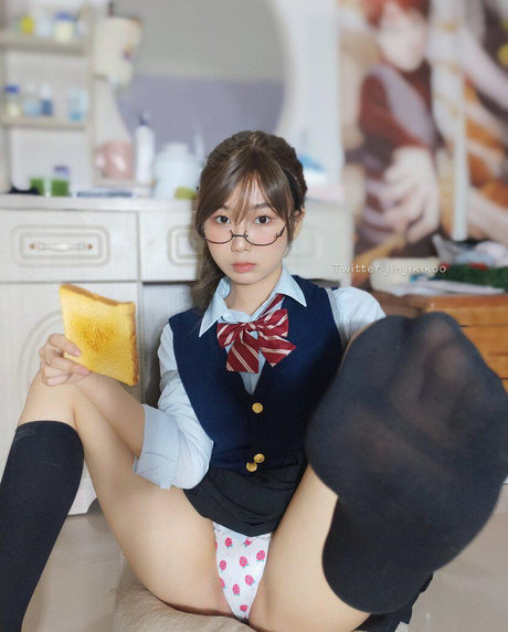 KissQwQ sex pornstar pic