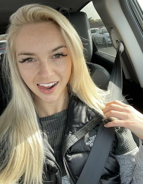 Mandy Marx naked actress img