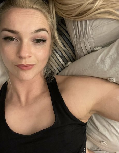 Mandy Marx naked model pictures