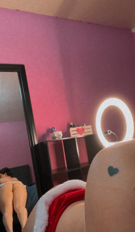 Dayale Asmr model adult pictures