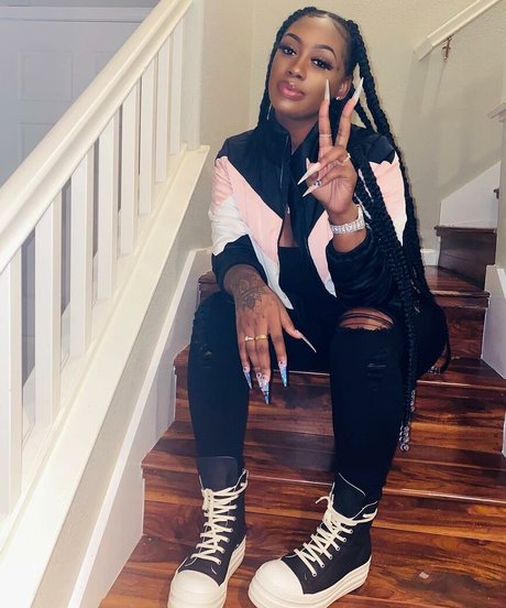 NonnieBaby top pornstar picture