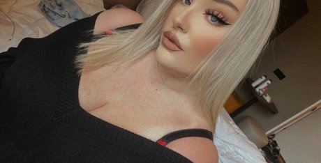 Emily Gillick perfect star photo