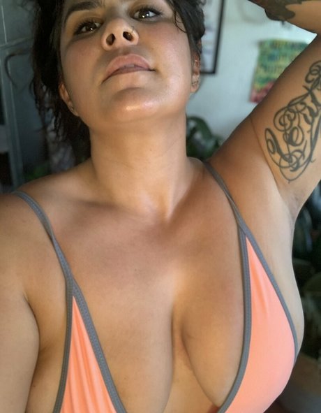 queenofcali model hd galleries