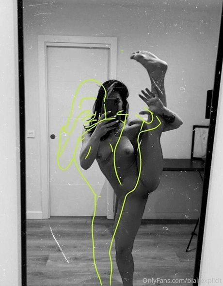 blairexplicit hot model photo