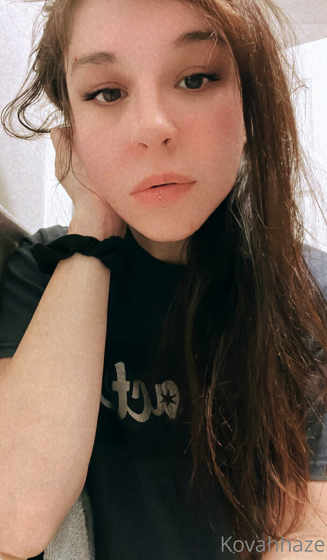 kovah haze nude pornstar photo