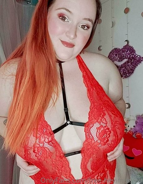 free heyimskyes model nude picture