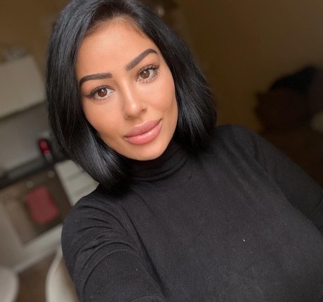 monicasuarez pretty pornstar image