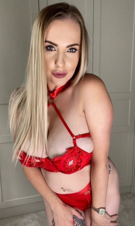 Lucy Tease pornstar nice photos