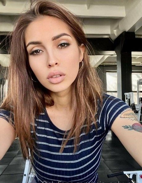 mia only mia sexy actress pictures