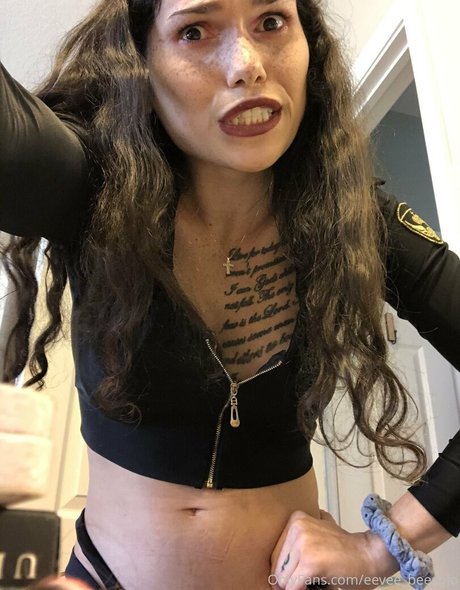 eeveebeevip hd pornstar pic