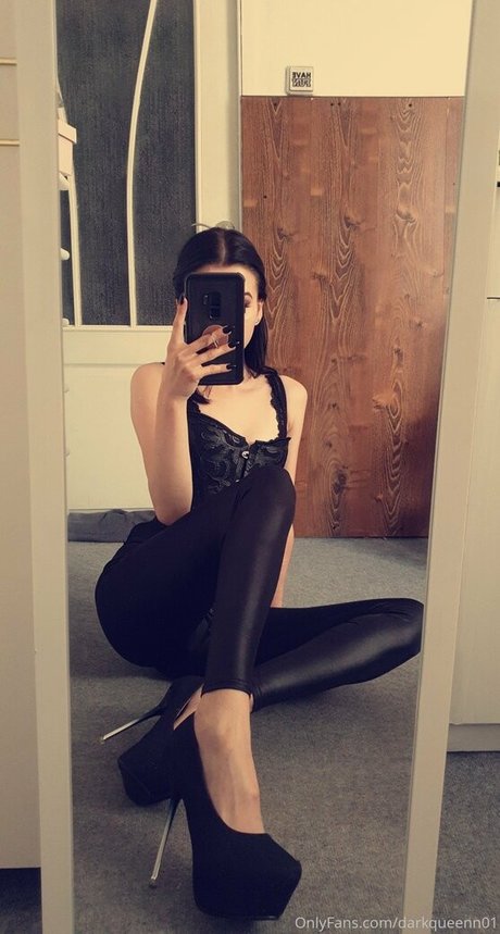 darkqueenn01 star pornographic pic