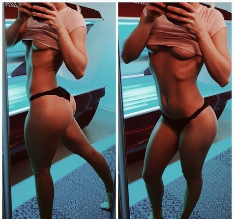 Miss Impulse nude actress pics