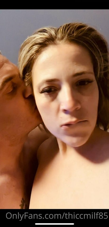thiccmilf85 nude pornstar gallery