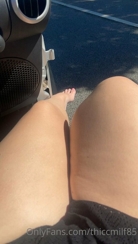 thiccmilf85 star pretty picture