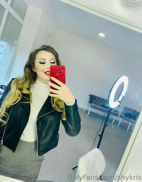 shykris exclusive model images