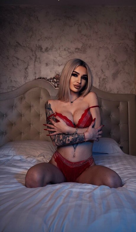 luxxxandraa nude model pics