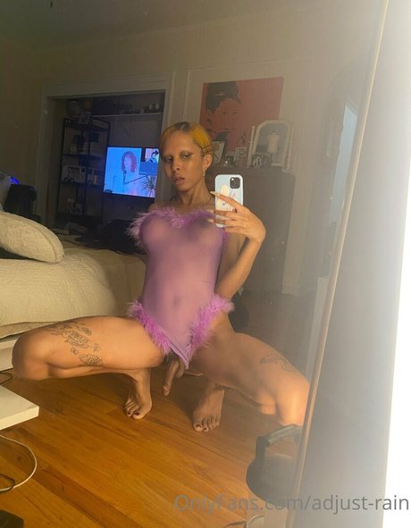 adjust rain beautiful actress pic