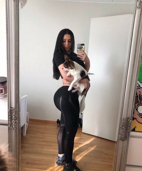 IvySky pornstar high quality image